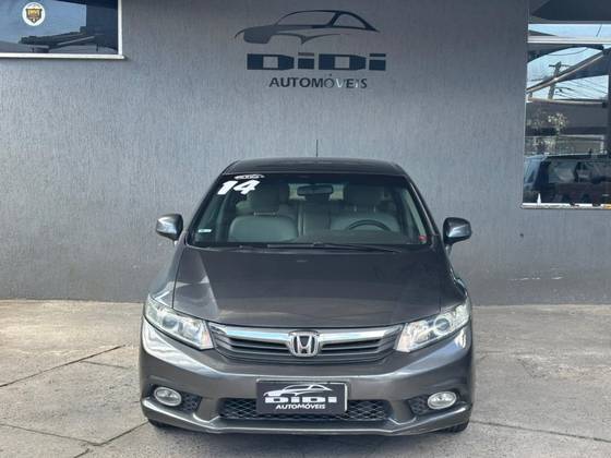 HONDA CIVIC 1.8 LXS 16V FLEX 4P MANUAL HONDA CIVIC 1.8 LXS 16V FLEX 4P MANUAL